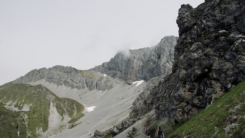 立山観光スポット案内｜はじめてでも満喫できる絶景・グルメ・季節別おすすめ情報