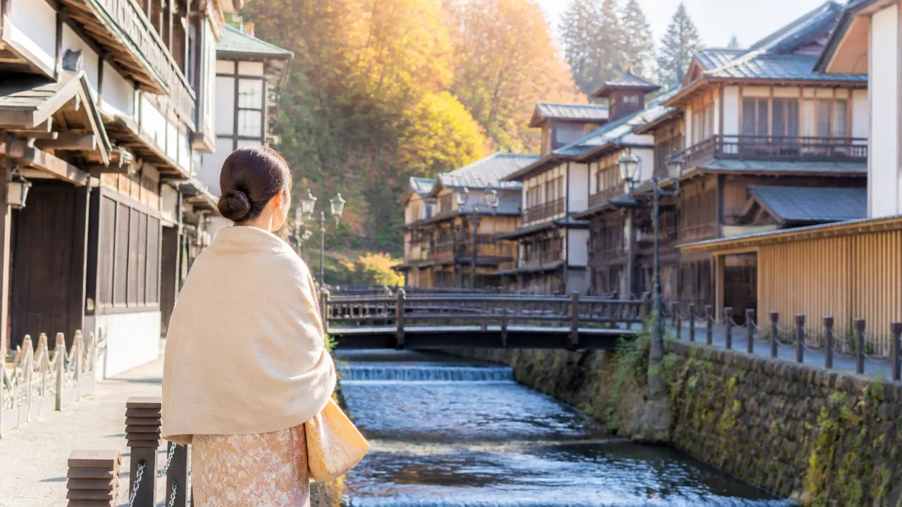 11月の温泉夫婦旅行におすすめの行き先と宿選びのポイント